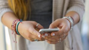 Smart Saldo dan Edu Pulsa Tidak Ada di PlayStore